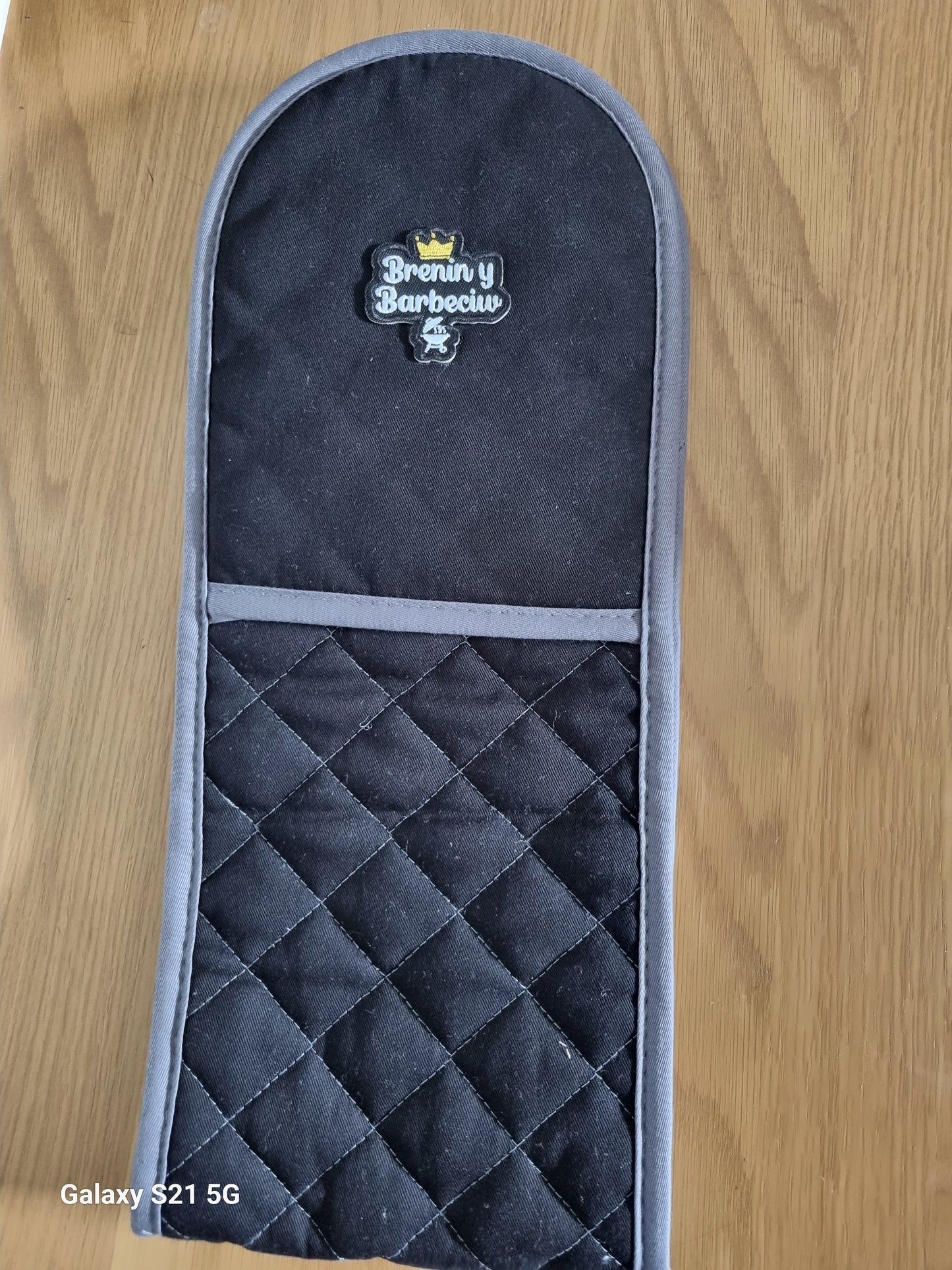 Brenin y Barbeciw Double Oven Glove