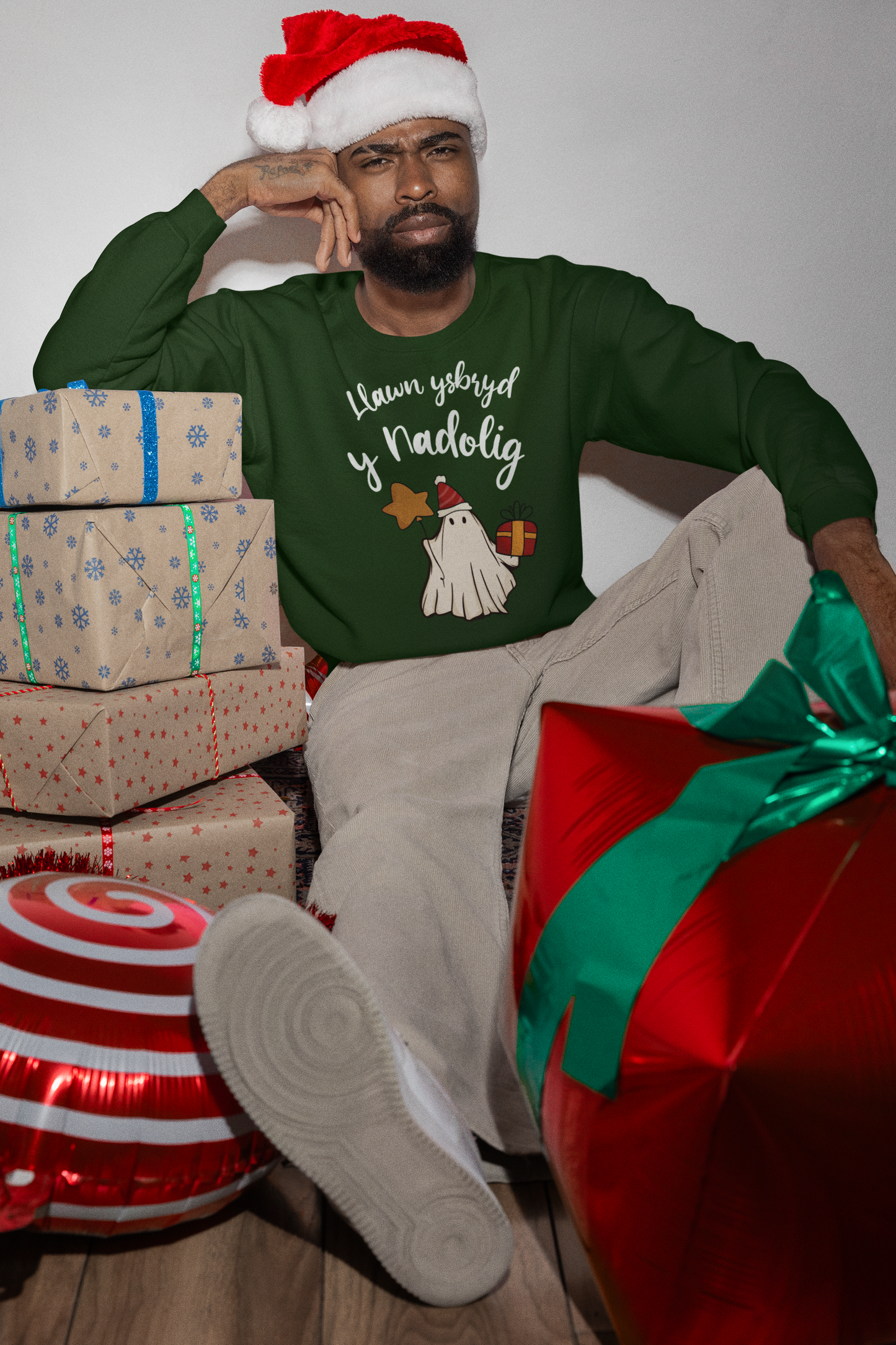 Llawn Ysbryd y Nadolig Christmas Sweatshirt