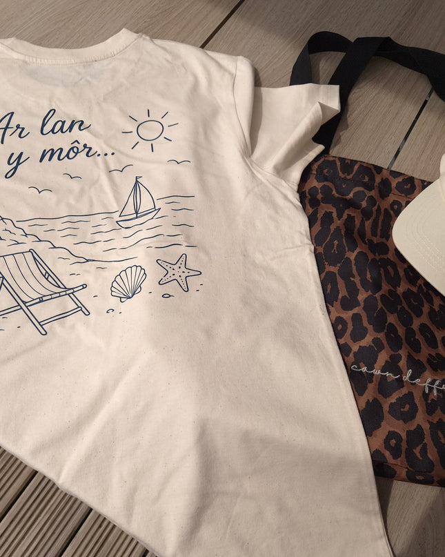 🌊 AR LAN Y MÔR T-SHIRT