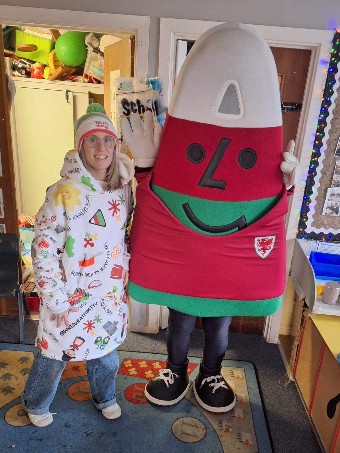 Cymru Hoodie Blanket – Wearable Welsh Blanket. Featuring Mistar Urdd