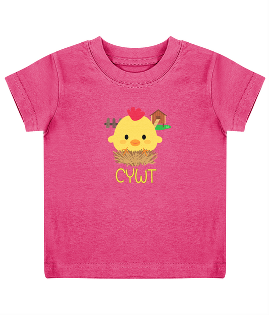Cywt Welsh Child's T-Shirt in Fuschia featuring a cute animal design and 'Cywt' text.