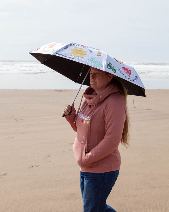 Glaw neu Hindda Umbrella — Cymru