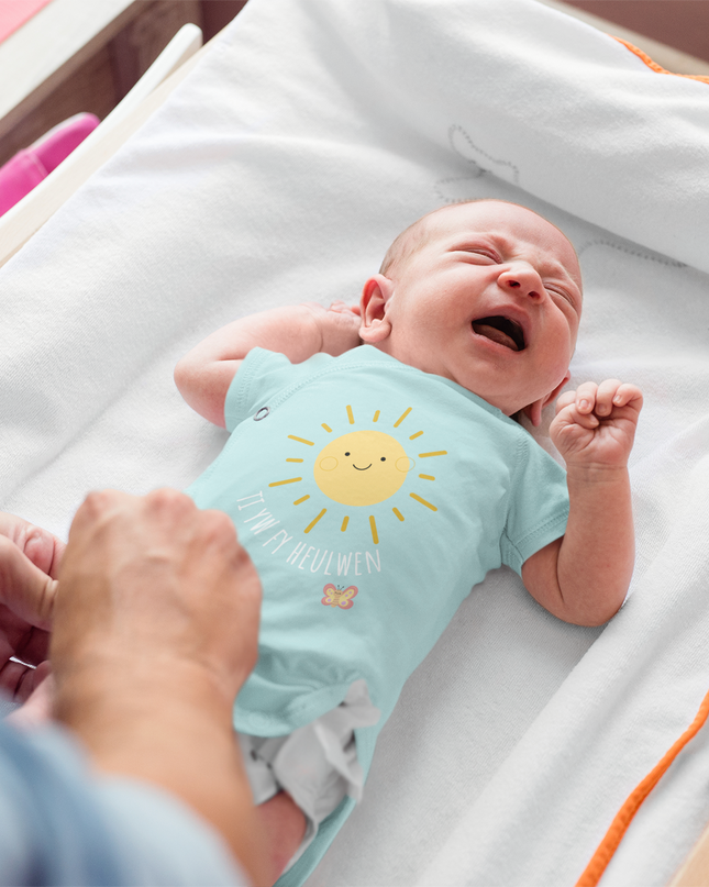 'Caru ti i'r lleuad' Welsh Babygrow