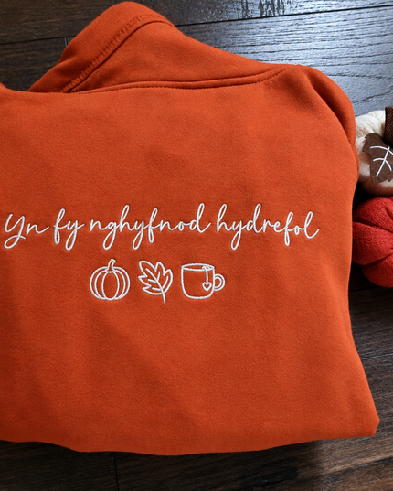 Yn Fy Nghyfnod Hydrefol Embroidered Hoodie