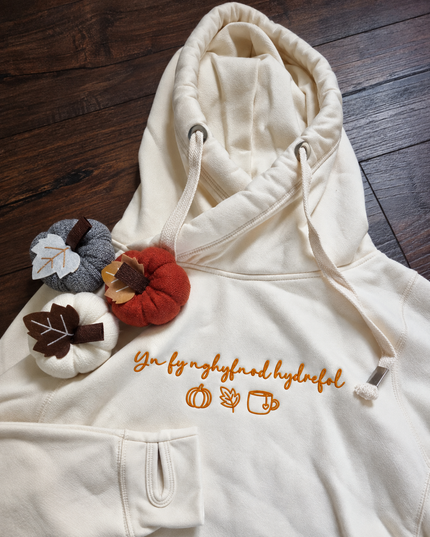 Yn Fy Nghyfnod Hydrefol Embroidered Hoodie