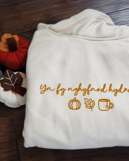 Yn Fy Nghyfnod Hydrefol Embroidered Hoodie